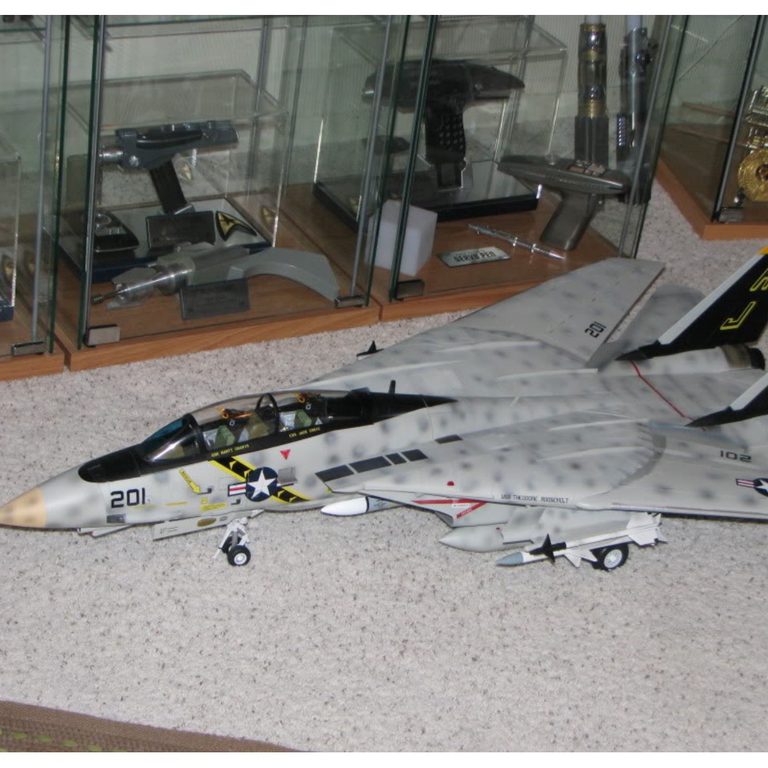 Jsi 1 18 F 14a Tomcat Vf 84 Jolly Rogers Toys Games Others On Carousell
