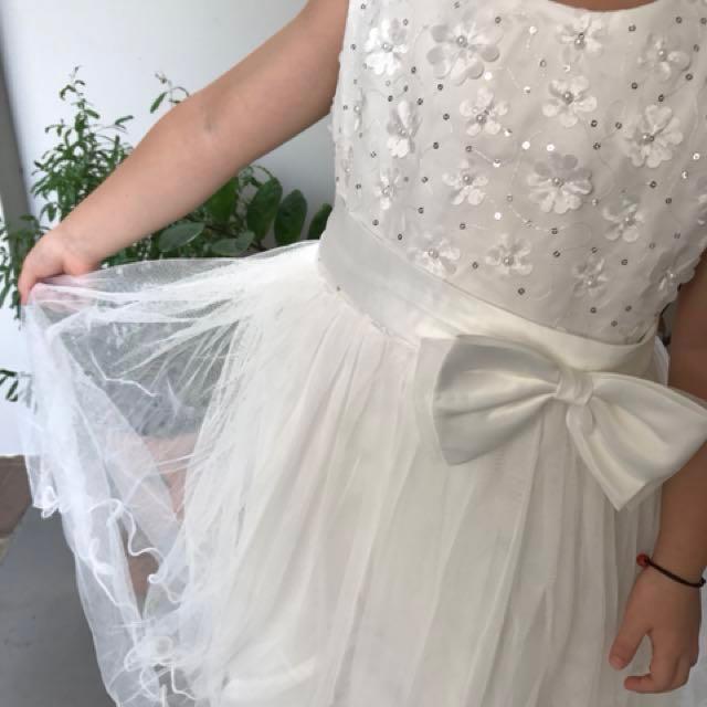 Kids bridal flower girl white dress 6 7 Years Old