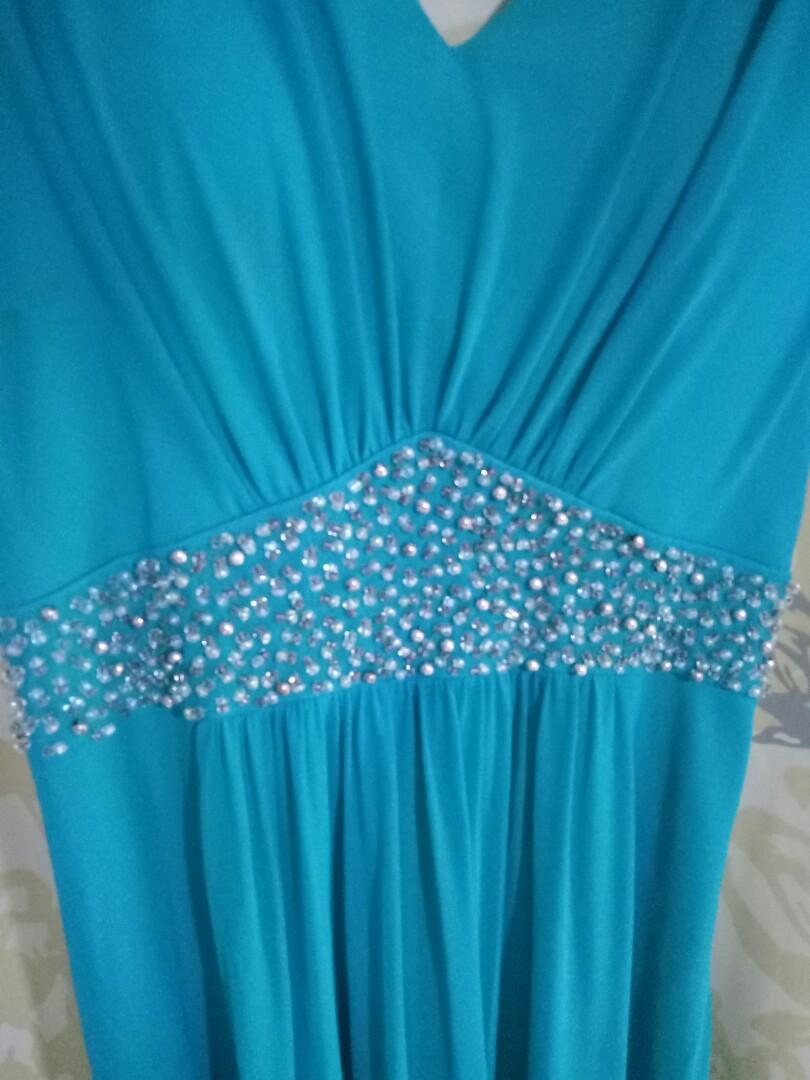 Long Formal Dress Teal Color (Category: Dresses) located in Manila. Submitted by lynn0620 (Listing ID 200567610, Image 3). Description: Good as New Fits S - M Chest size fits til 37B.
