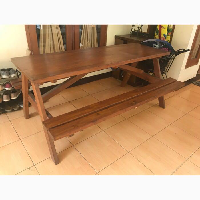 Meja Taman / Kebun Kayu Kamper, Perabotan Rumah di Carousell
