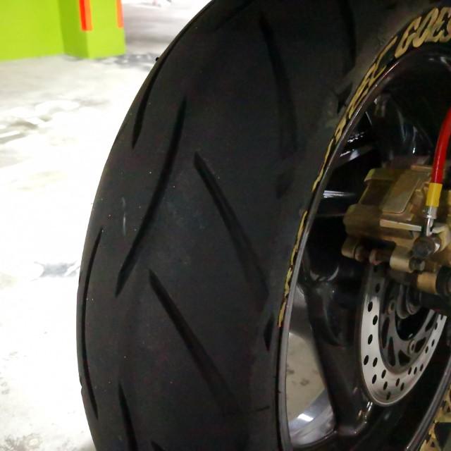 Metzeler M5 1 70 180 55 Motorcycles Motorcycle Accessories On Carousell