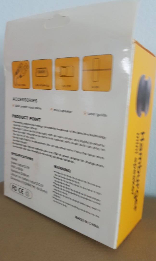 Mini Speaker (Category: Soundbars, Speakers & Amplifiers) located in Singapore. Submitted by richardang (Listing ID 200618366, Image 2). Description: Hamburger mini speaker.depth 36mm..
