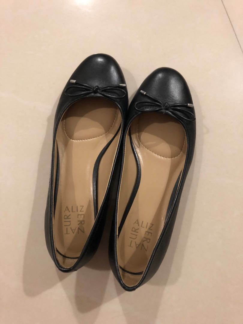 naturalizer flat shoes