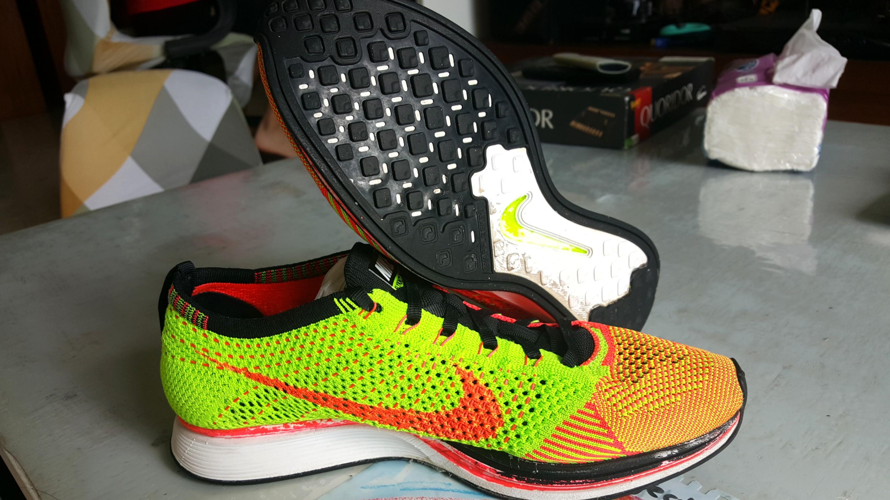 mint nike running shoes