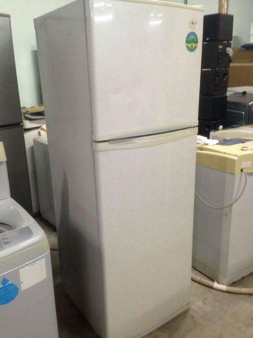 Second hand refrigerator, TV & Home Appliances, Kitchen Appliances