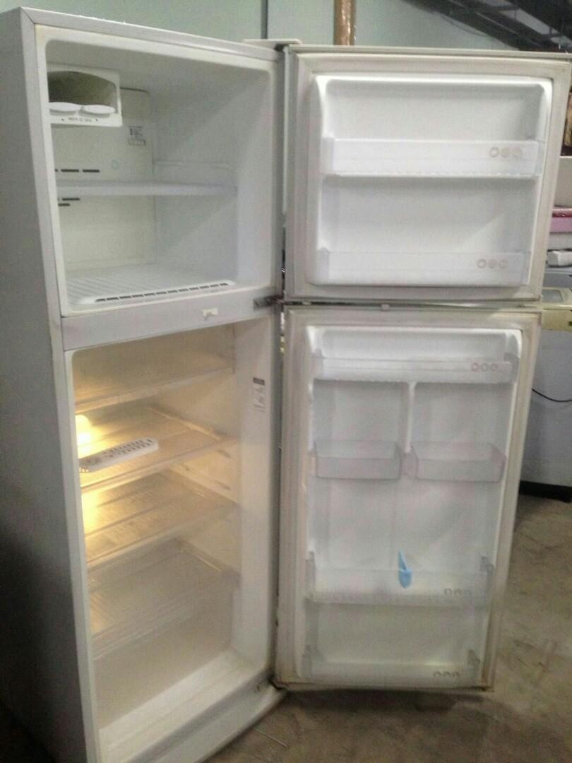 Second hand refrigerator, TV & Home Appliances, Kitchen Appliances