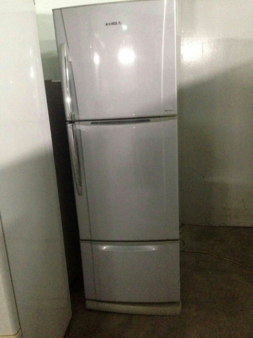 Second hand refrigerator, TV & Home Appliances, Kitchen Appliances