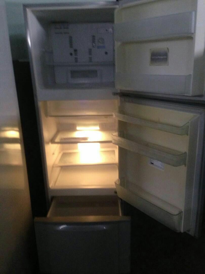 Second hand refrigerator, TV & Home Appliances, Kitchen Appliances