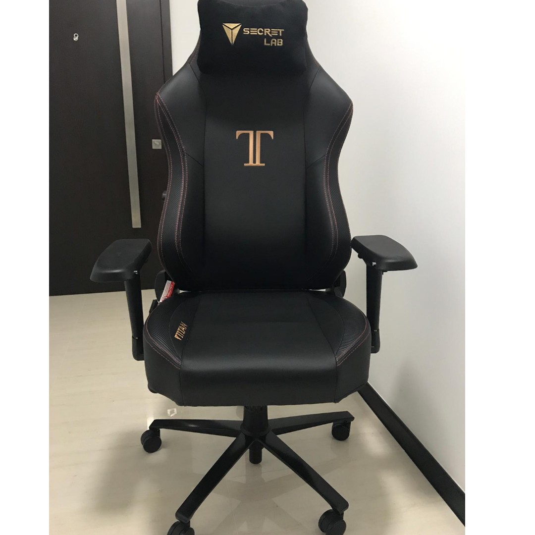 secretlab titan 2020 stealth