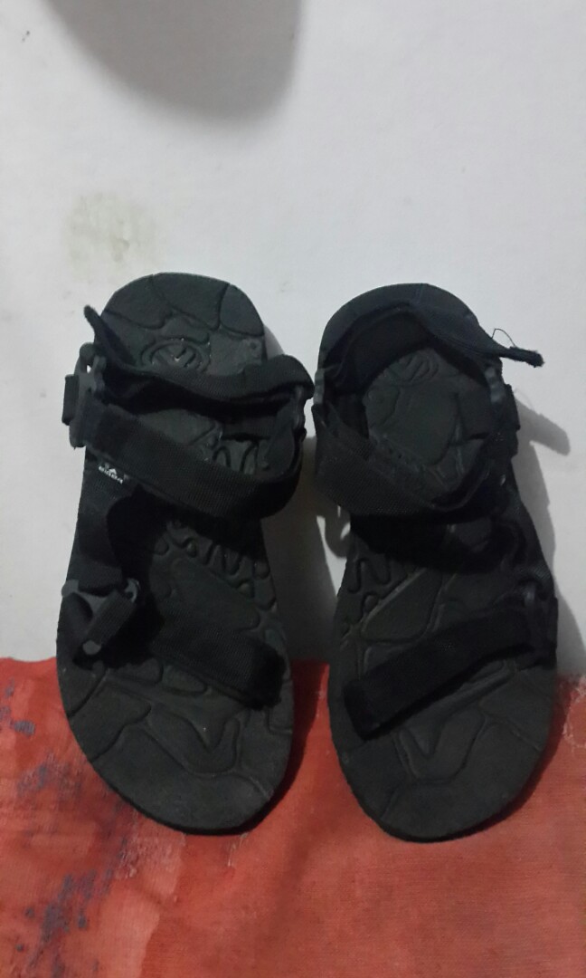 Sendal Gunung Eiger Original Fesyen Pria Sepatu Lainnya Di Carousell