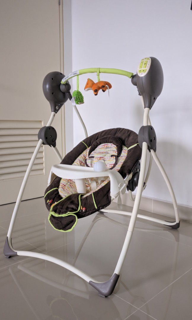 Summer Infant Automatic Baby Rocker Swing