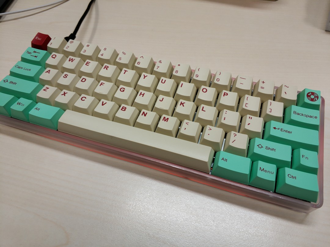 Custom keyboard with 62g Zealios, Computers & Tech, Parts & Accessories