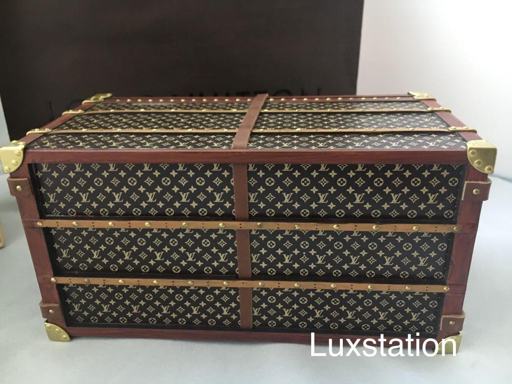 LOUIS VUITTON Miss France VIP Gift Trunk Paperweight - Bags of