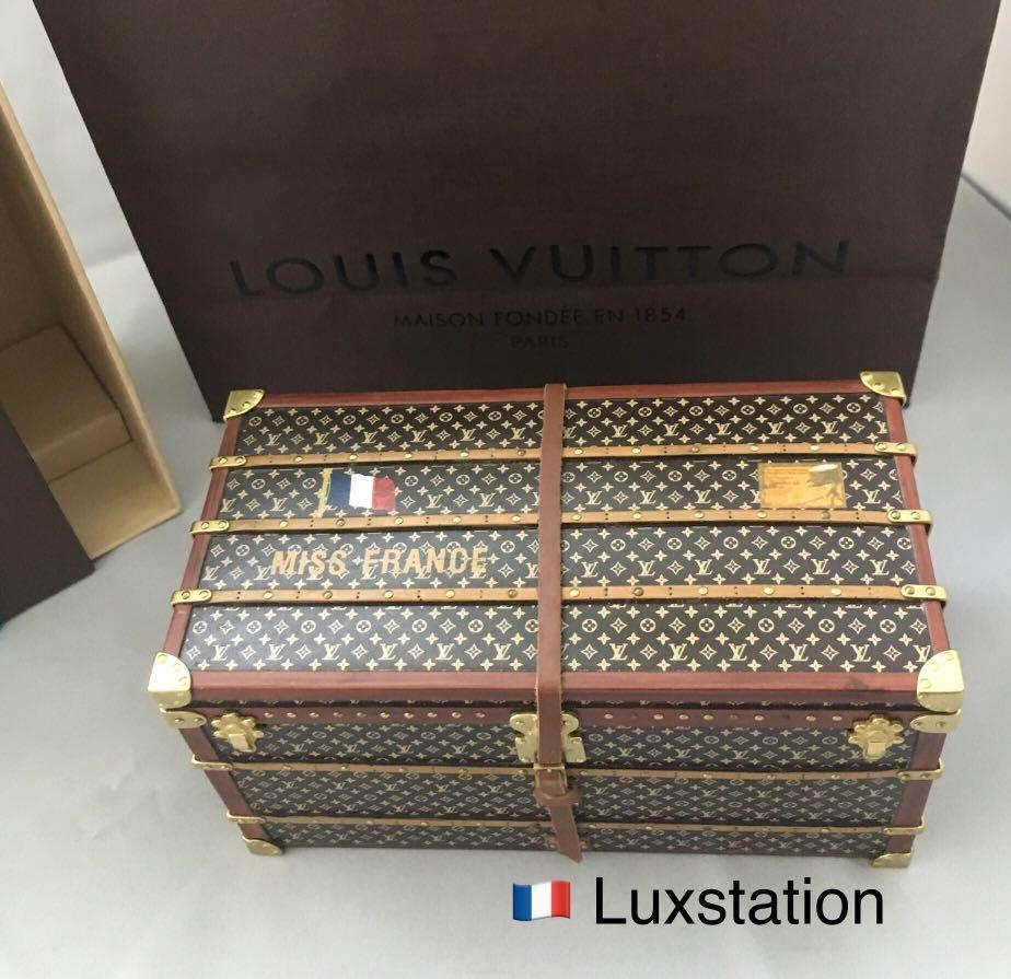 LOUIS VUITTON Monogram Mini Trunk Miss France Paper Weight Rare