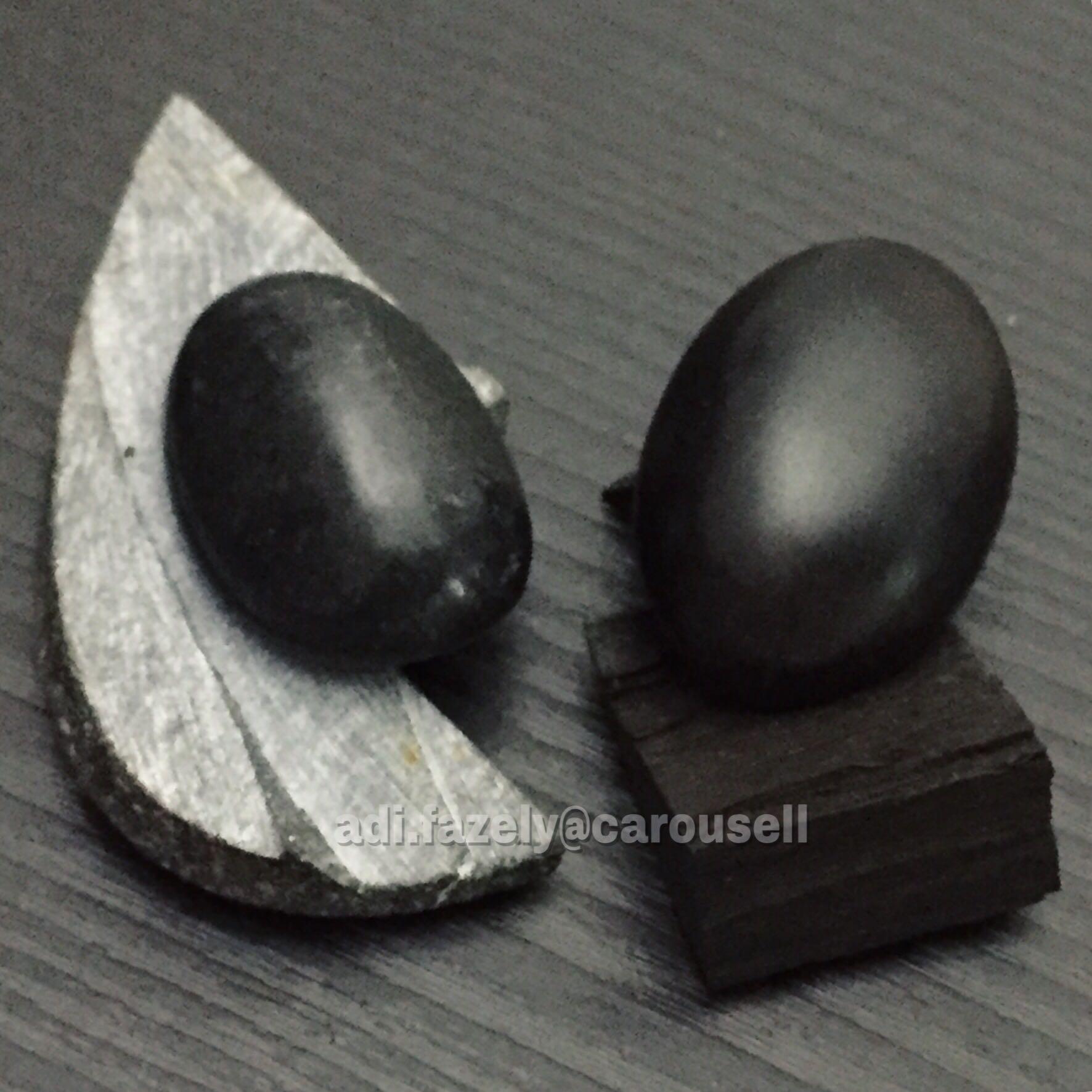 Customer S Item Batu Petir Darat Kayu Akar Penawar Hitam Hobbies Toys Stationery Craft Craft Supplies Tools On Carousell