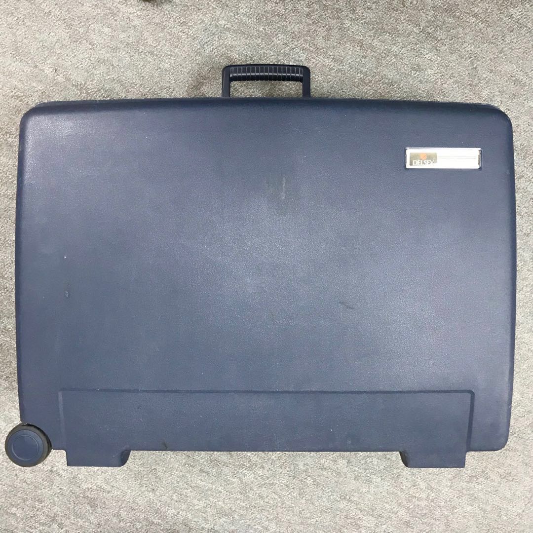 Delsey club suitcase sales
