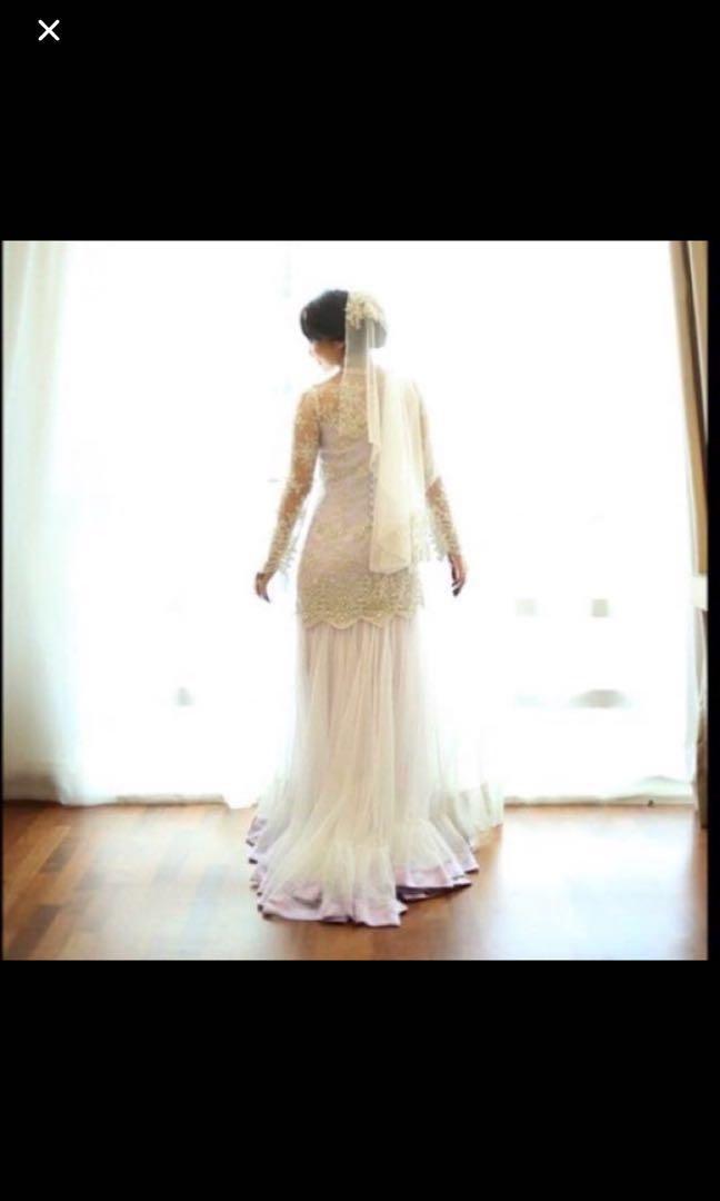 Gucci Lace Wedding Dress Women S Fashion Bridal Wear On Carousell