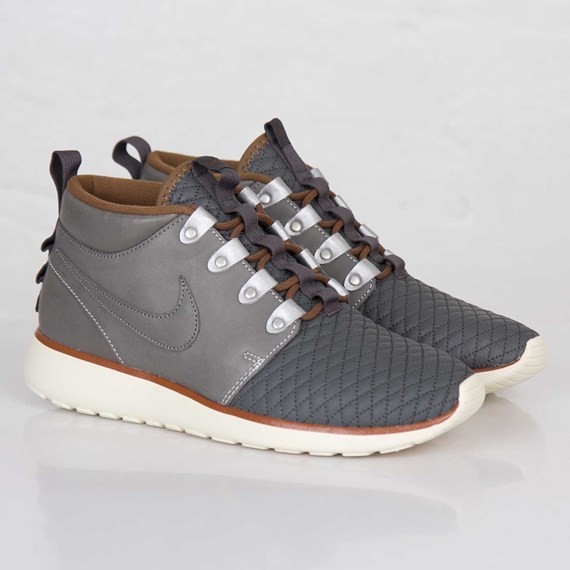 nike roshe run sneaker boots