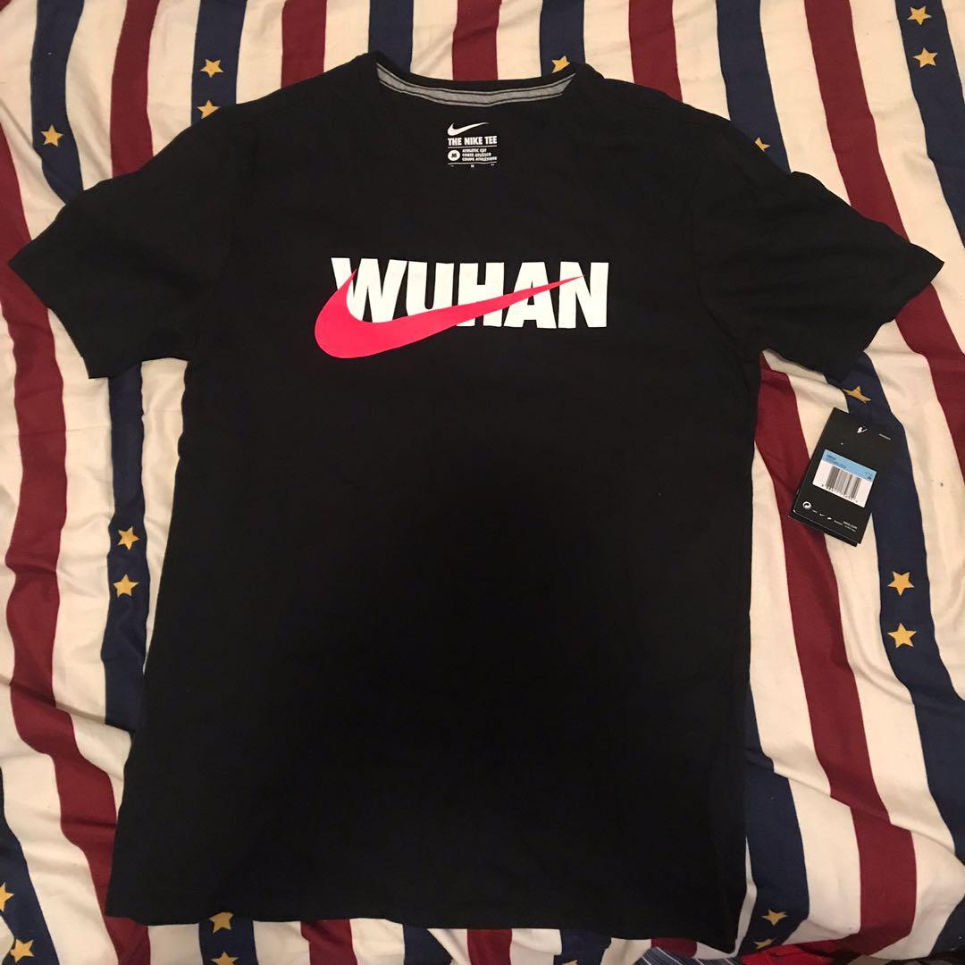 buy nike t shirts