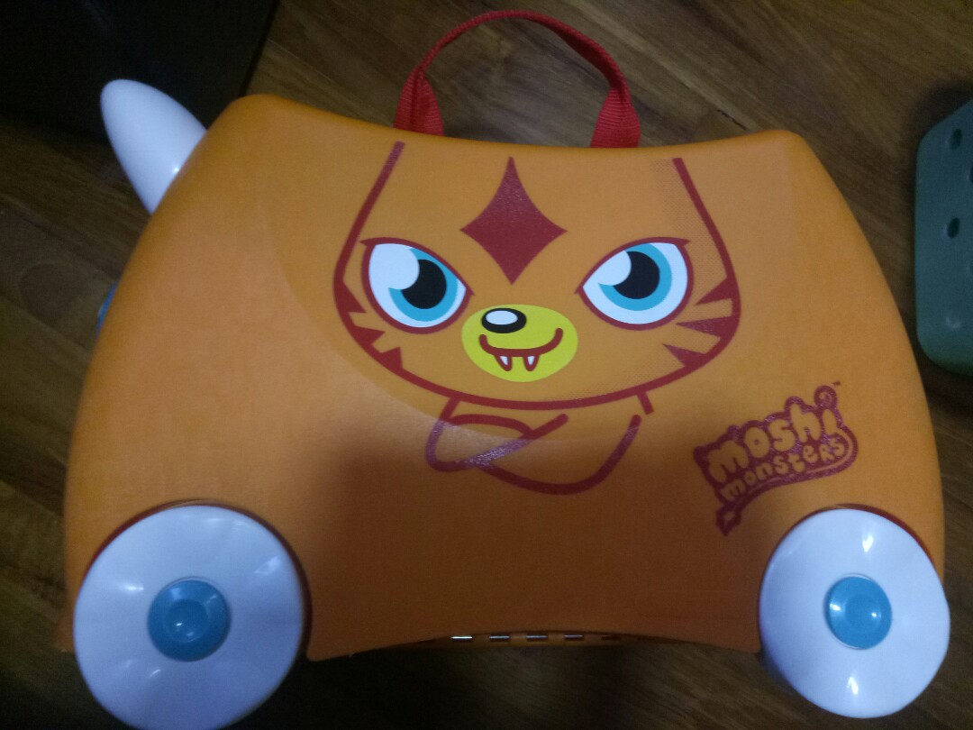 trunki cat suitcase