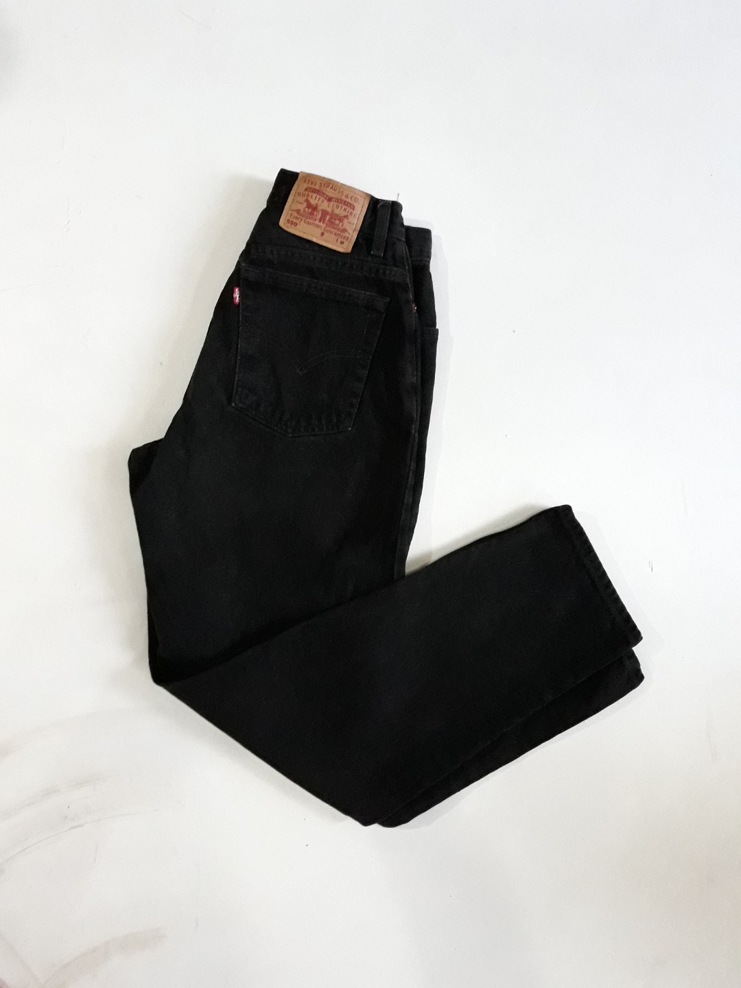 black levis high waisted mom jeans
