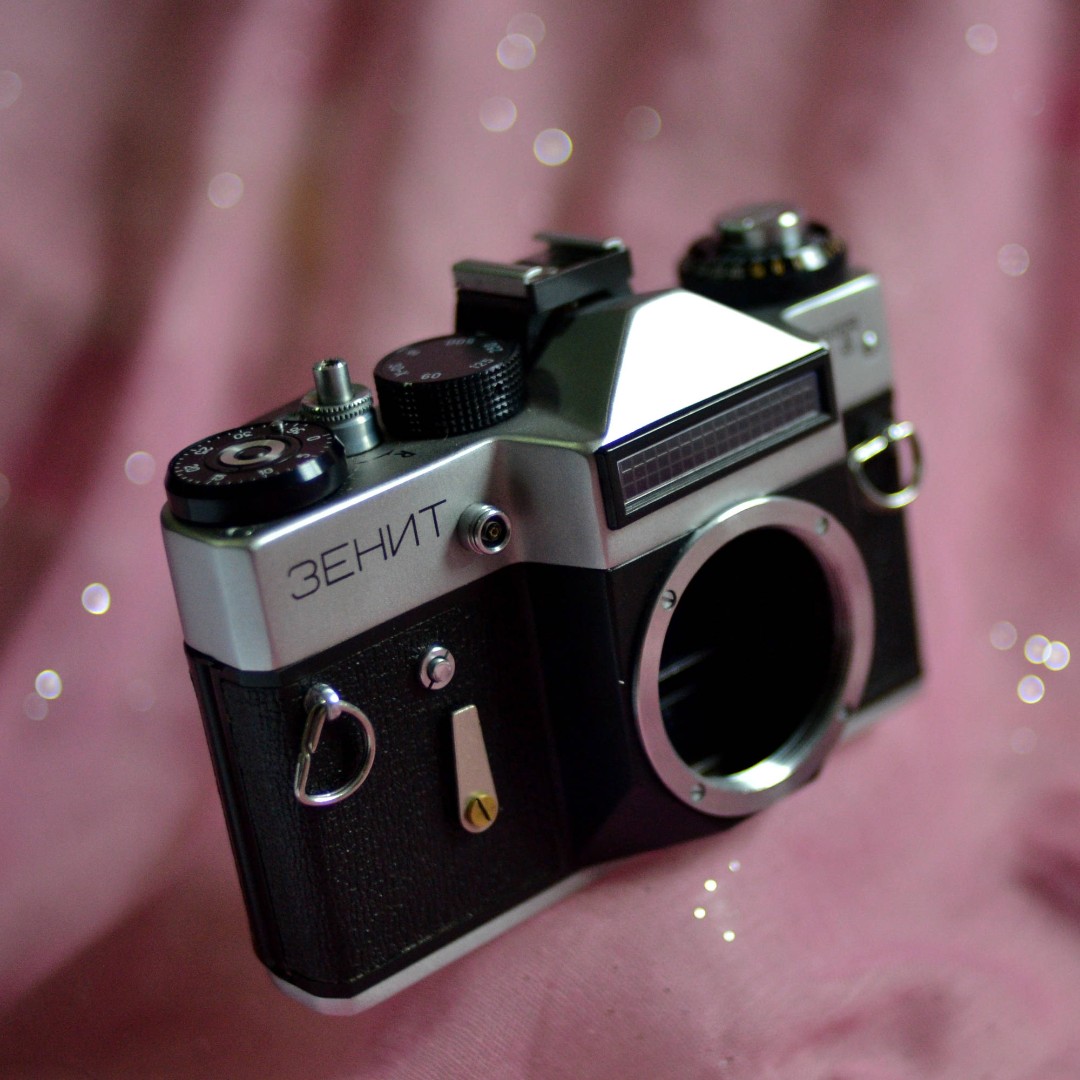 Vintage Film Camera The Zenit E Russian Camera With Original Etsy