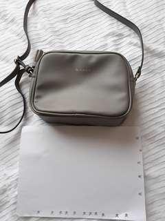 Giamax sling bag