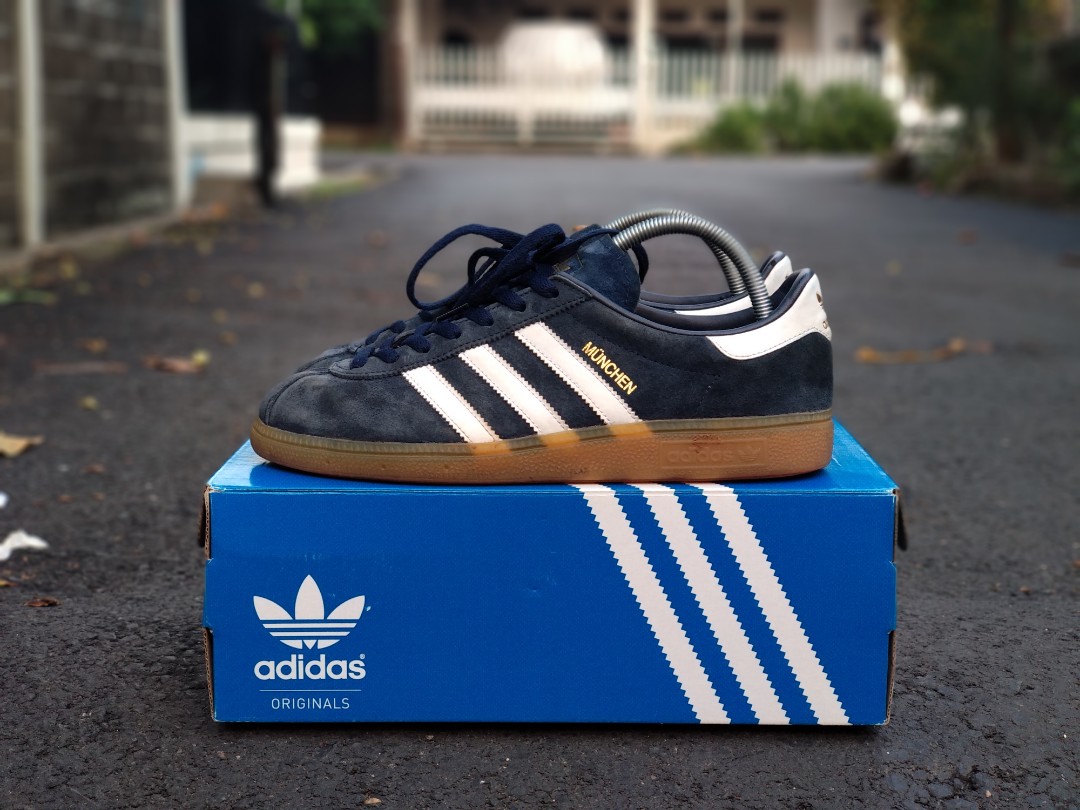 Harga sepatu deals adidas munchen