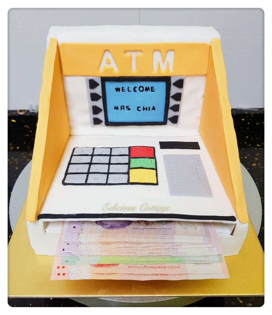 This Cake Dispenses Money Like Atm - Amar Ujala Hindi News Live - इस केक से  निकलते हैं नोट, ये है इसे बनाने का तरीका