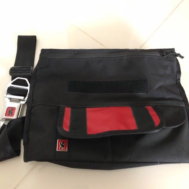 Chrome Chekhov Messenger Bag, Men's Fashion, Bags, Sling Bags on Carousell