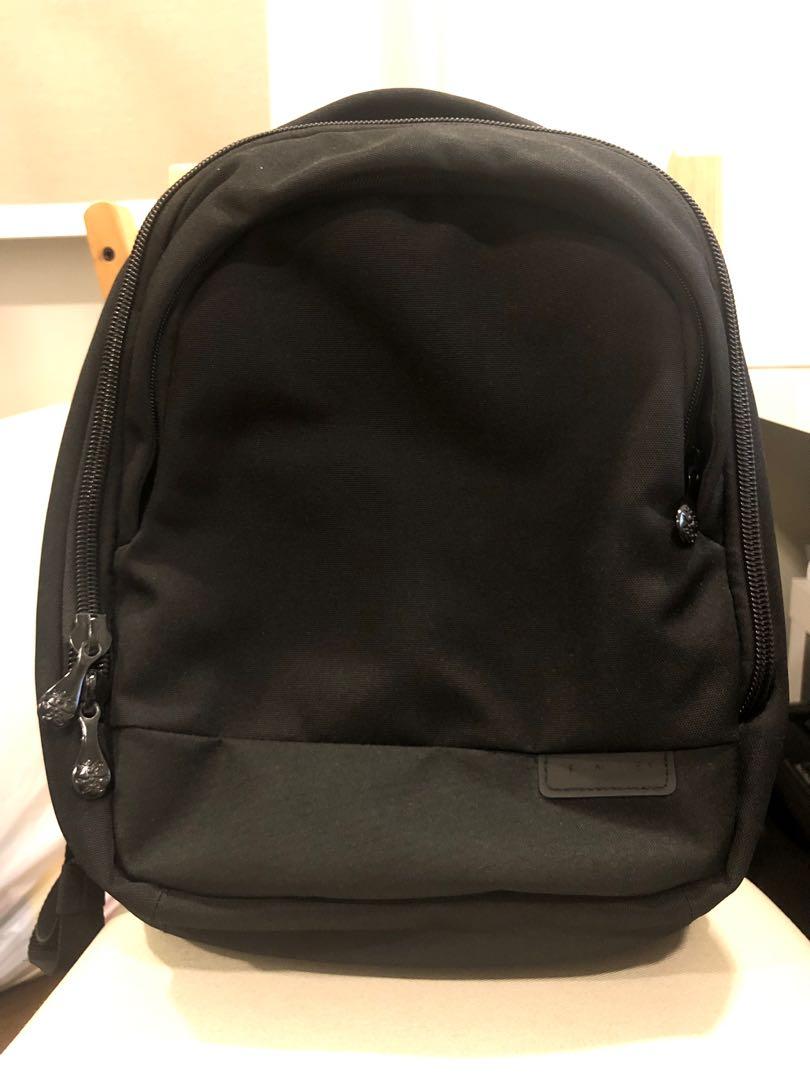 Crumpler mantra compact cheap