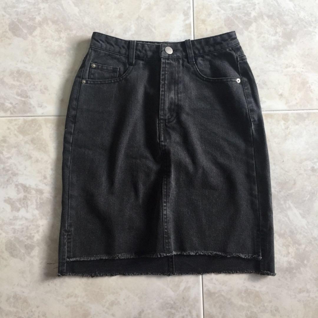 H M denim black skirt Women s Fashion Bottoms Skirts on Carousell