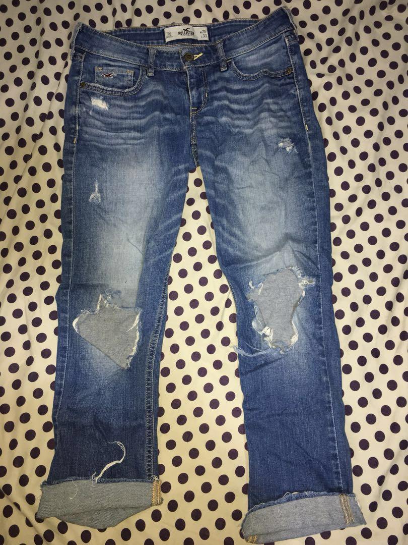 Hollister knee ripped jeans Women s Fashion Bottoms Jeans on Carousell
