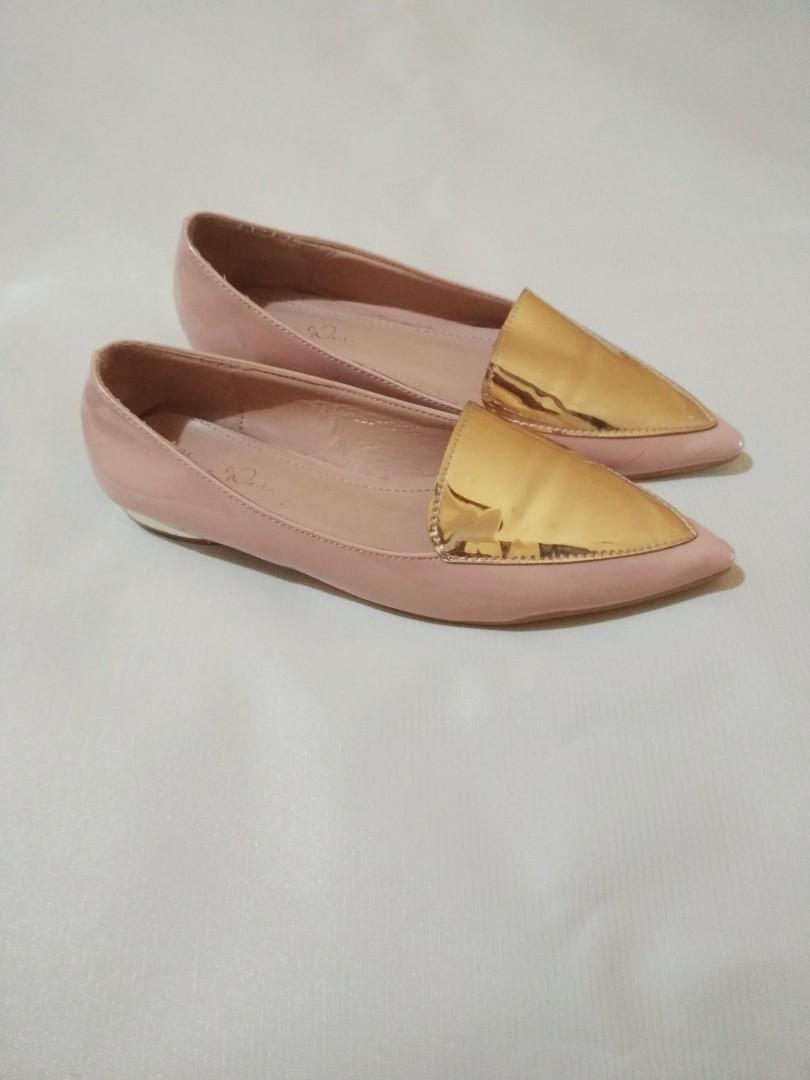 Pointy Flat shoes no. 35 by Nine West 