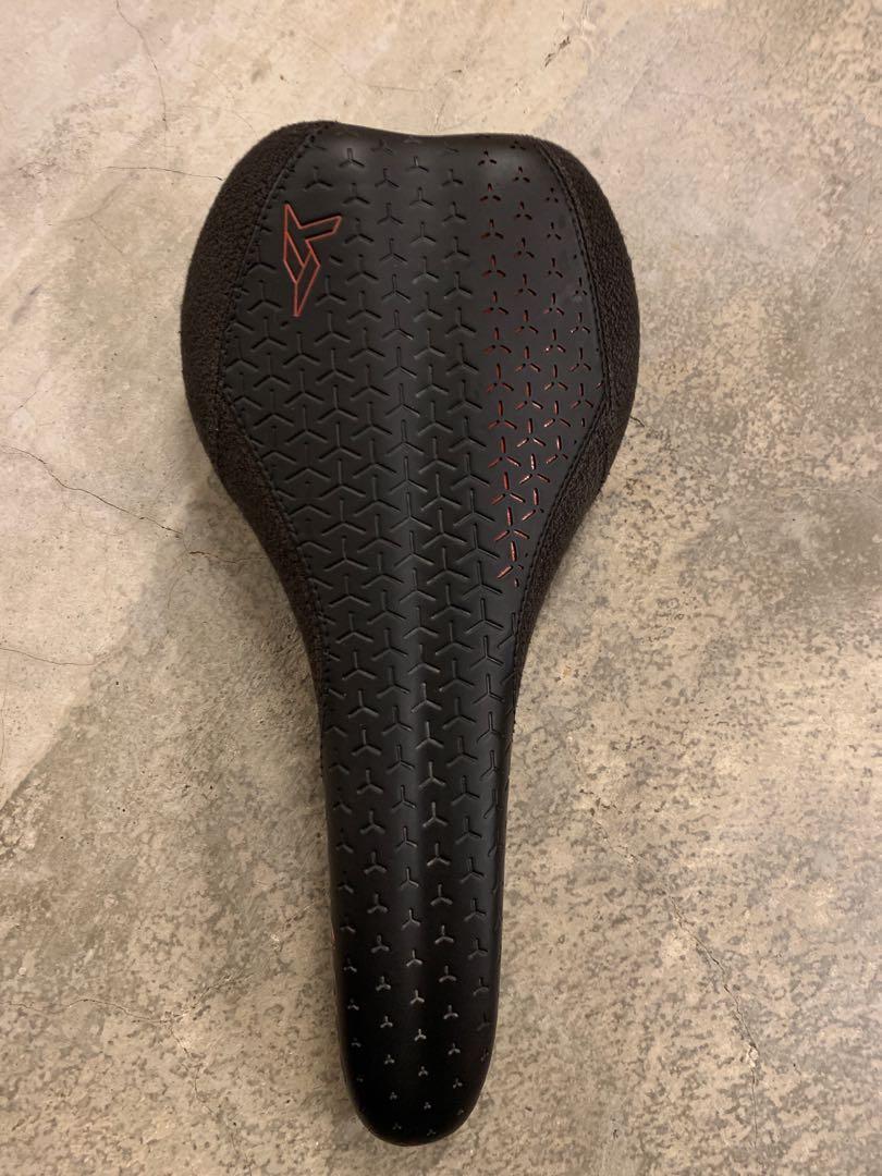 yt sdg saddle