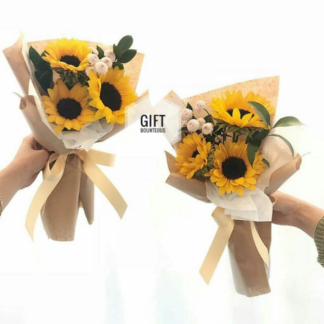 Sunflower Bouquet With Free Delivery Black Friday Sale Flower Bouquet Everything Else On Carousell