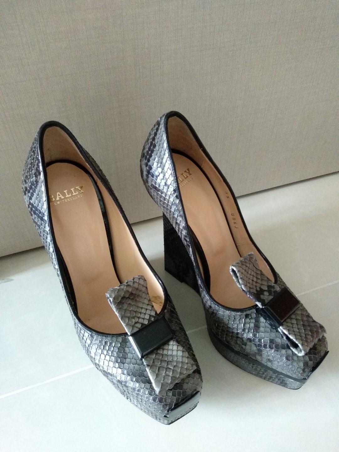 bally snakeskin shoes