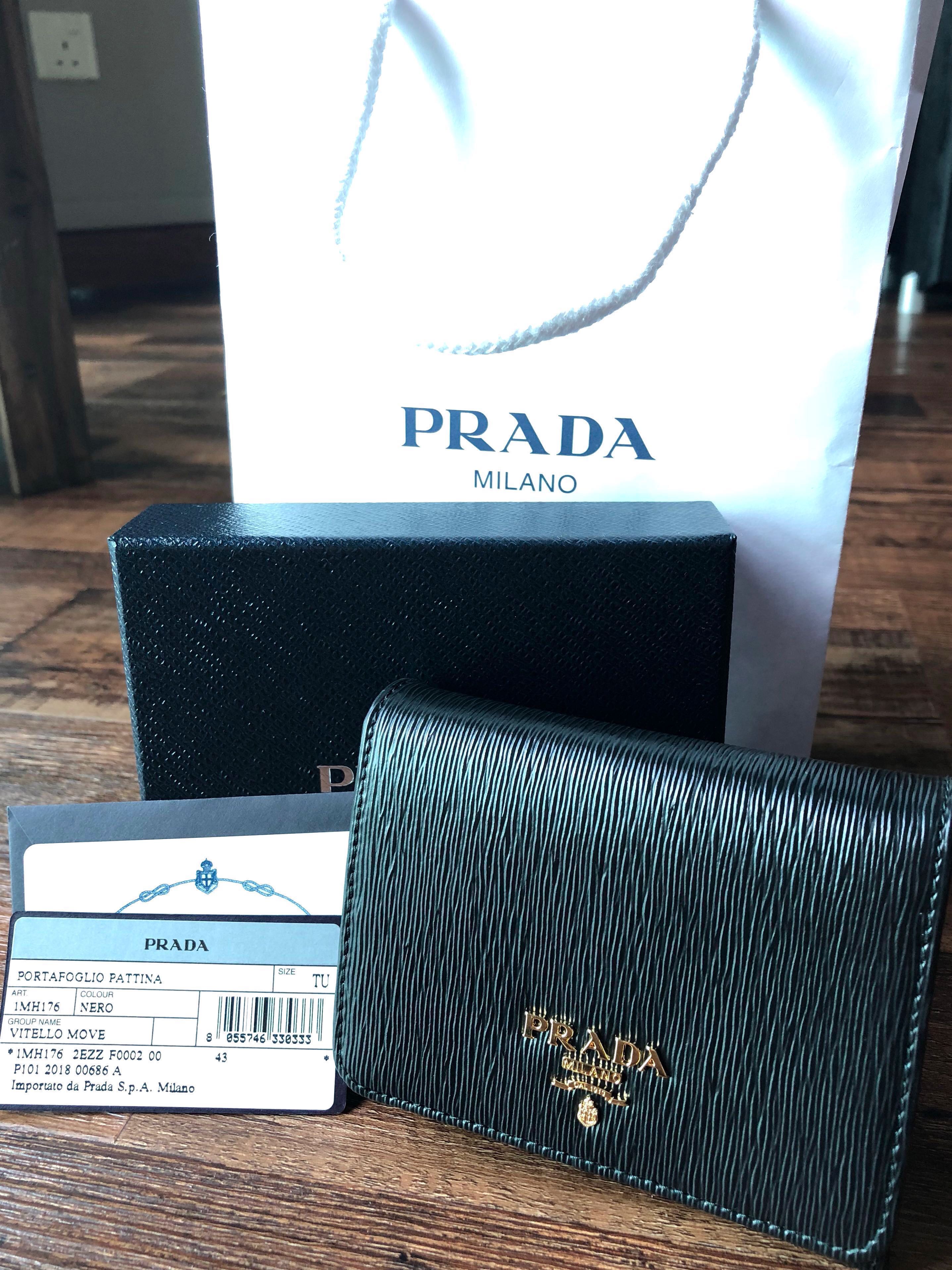 1MH176 Prada Vitello Move Wallet 