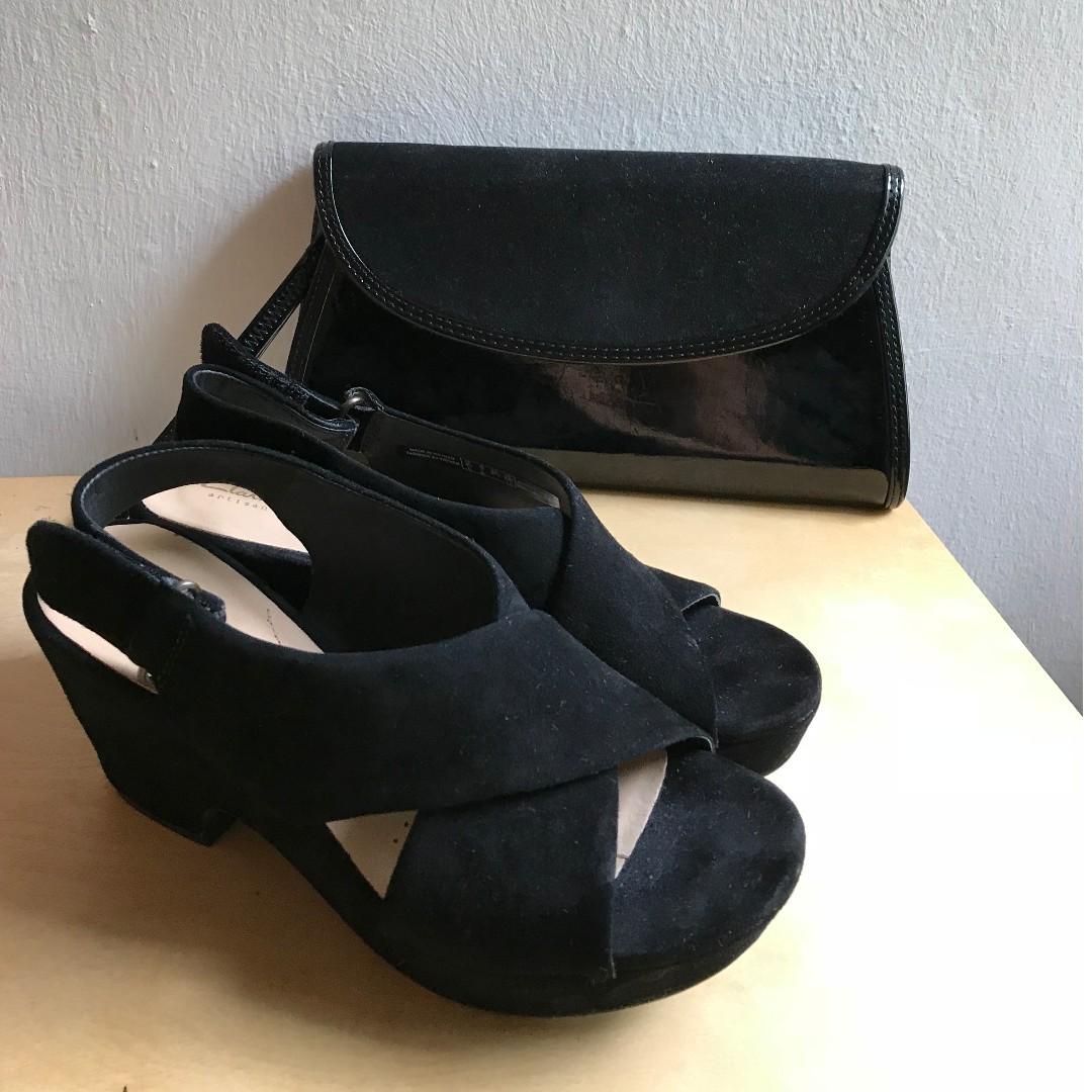 clarks black suede sandals