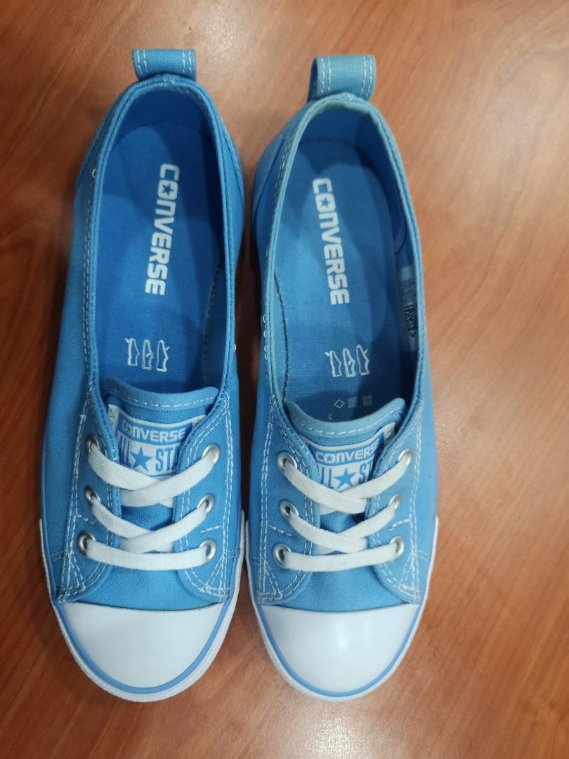 PRICE DROP Converse slip on biru Women s Fashion Footwear