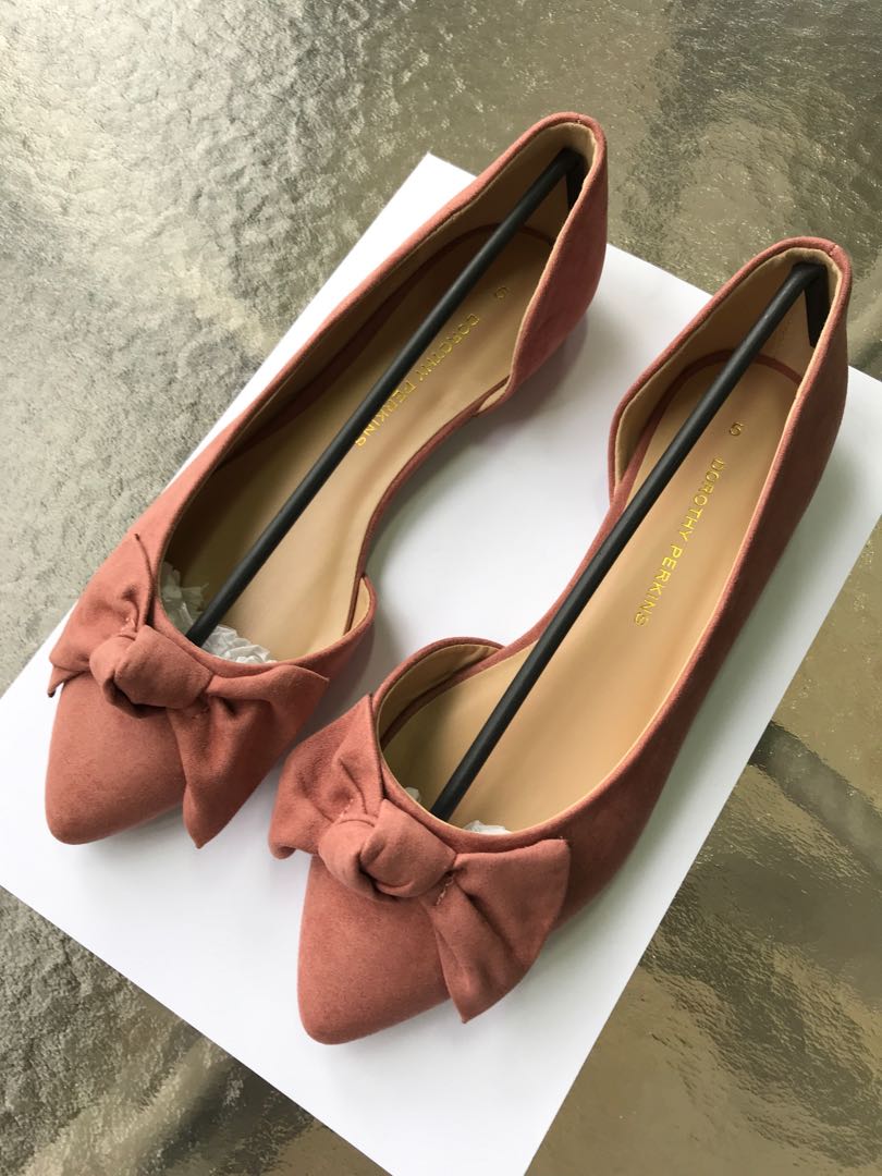 ladies pink suede shoes