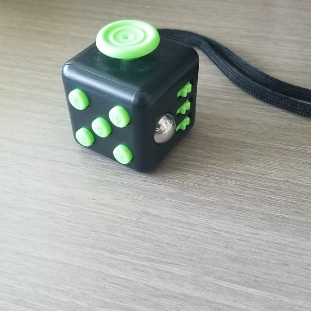 Fidget Cube （分類：其他周邊）位於 Hong Kong。 由 n1ccc 提交（商品編號 201078120，圖片 1）。簡介： 。