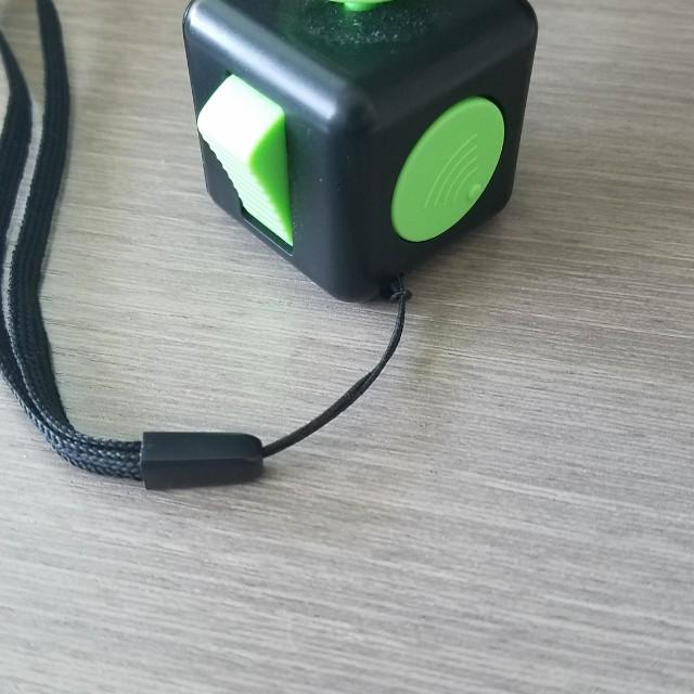 Fidget Cube （分類：其他周邊）位於 Hong Kong。 由 n1ccc 提交（商品編號 201078120，圖片 2）。簡介： 。
