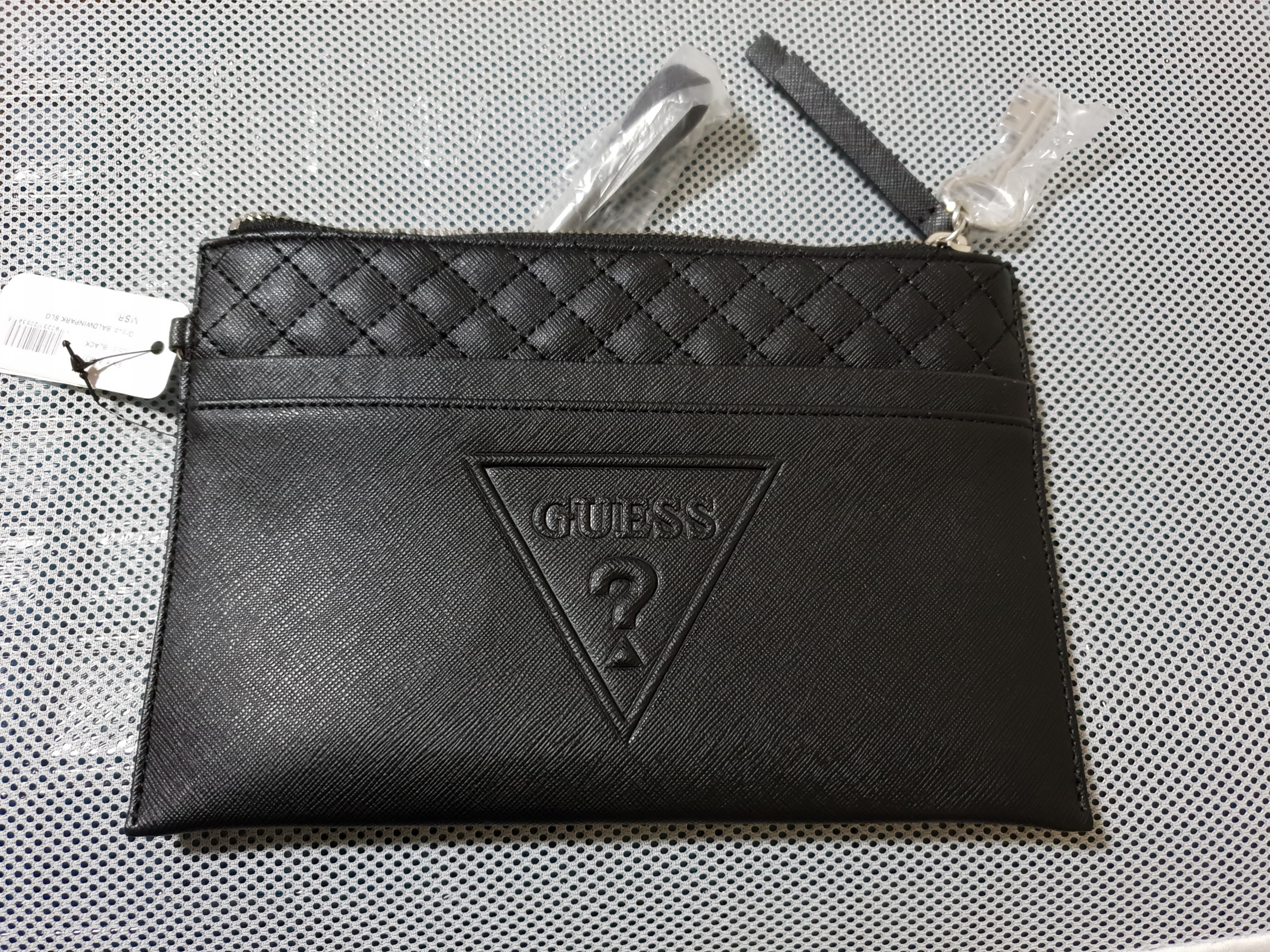 guess wristlet bag