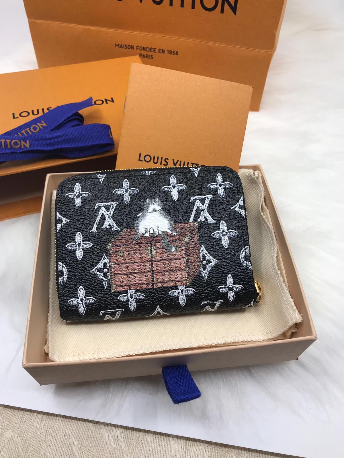 SOLD) Louis Vuitton Catogram Zippy Coin Purse 🔥🔥not avail in Sg🔥🔥,  Luxury, Bags & Wallets on Carousell