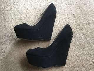 Zu size AU9 heels