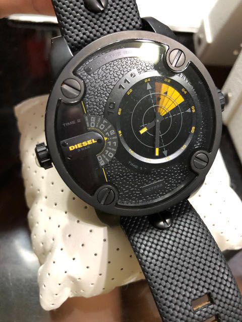 Diesel Little Daddy Sonar Watch Men s Fashion Watches Accessories Watches on Carousell