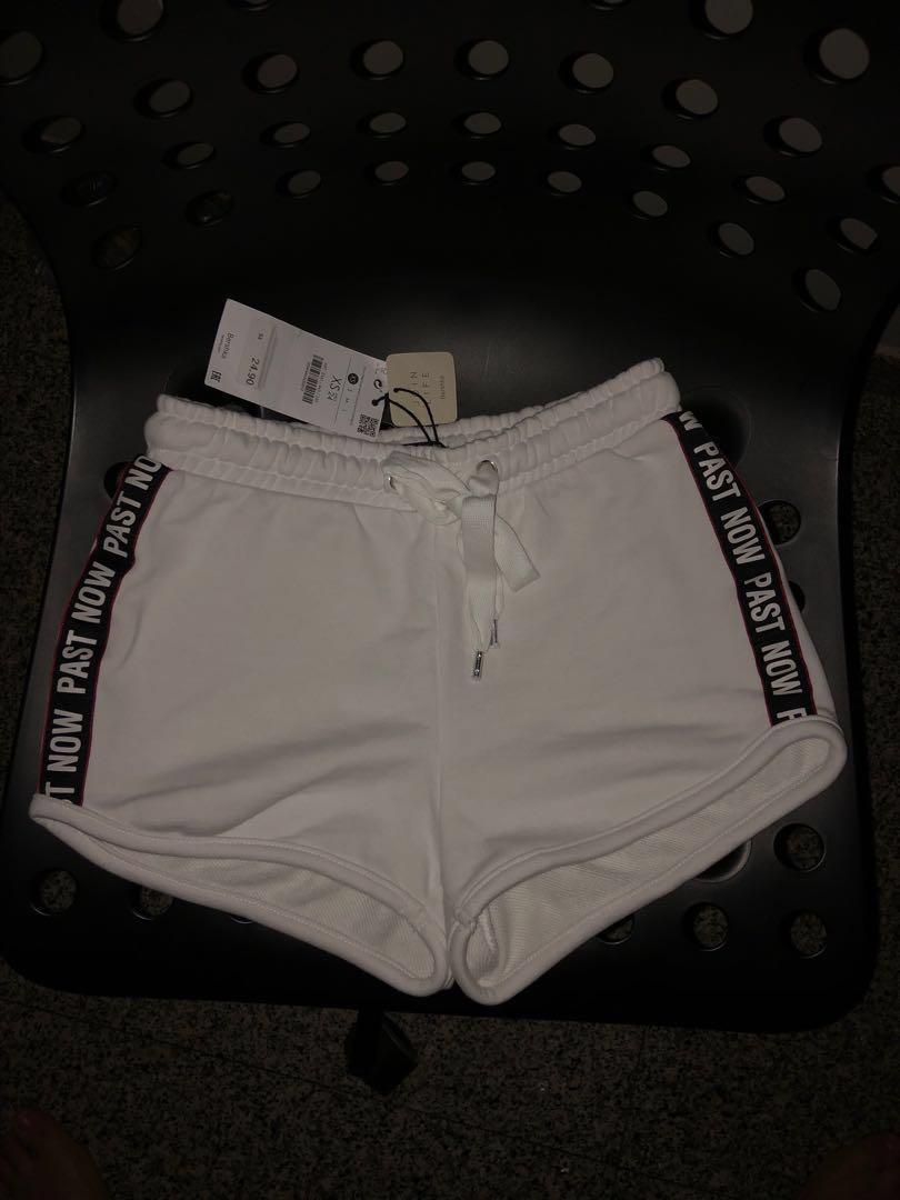 BNWT Bershka stripe shorts pants, Women 