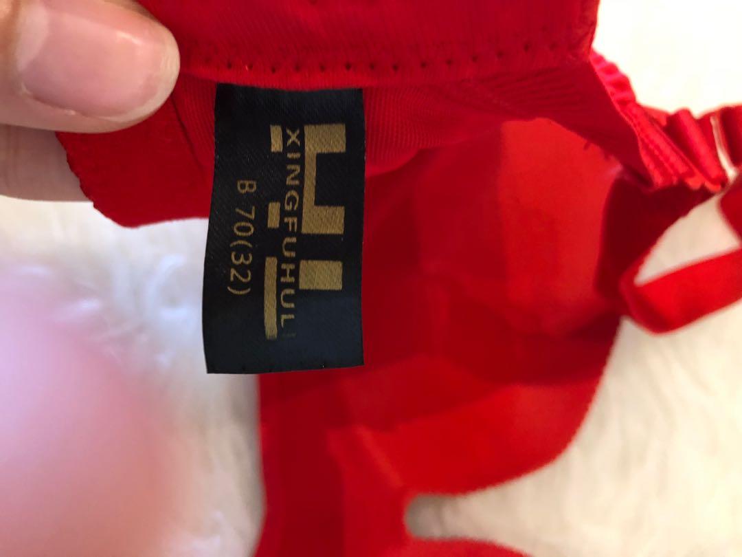 Bra (Category: New Undergarments & Loungewear) located in Puchong. Submitted by sg_gggg (Listing ID 201283337, Image 3). Description: 32 B.