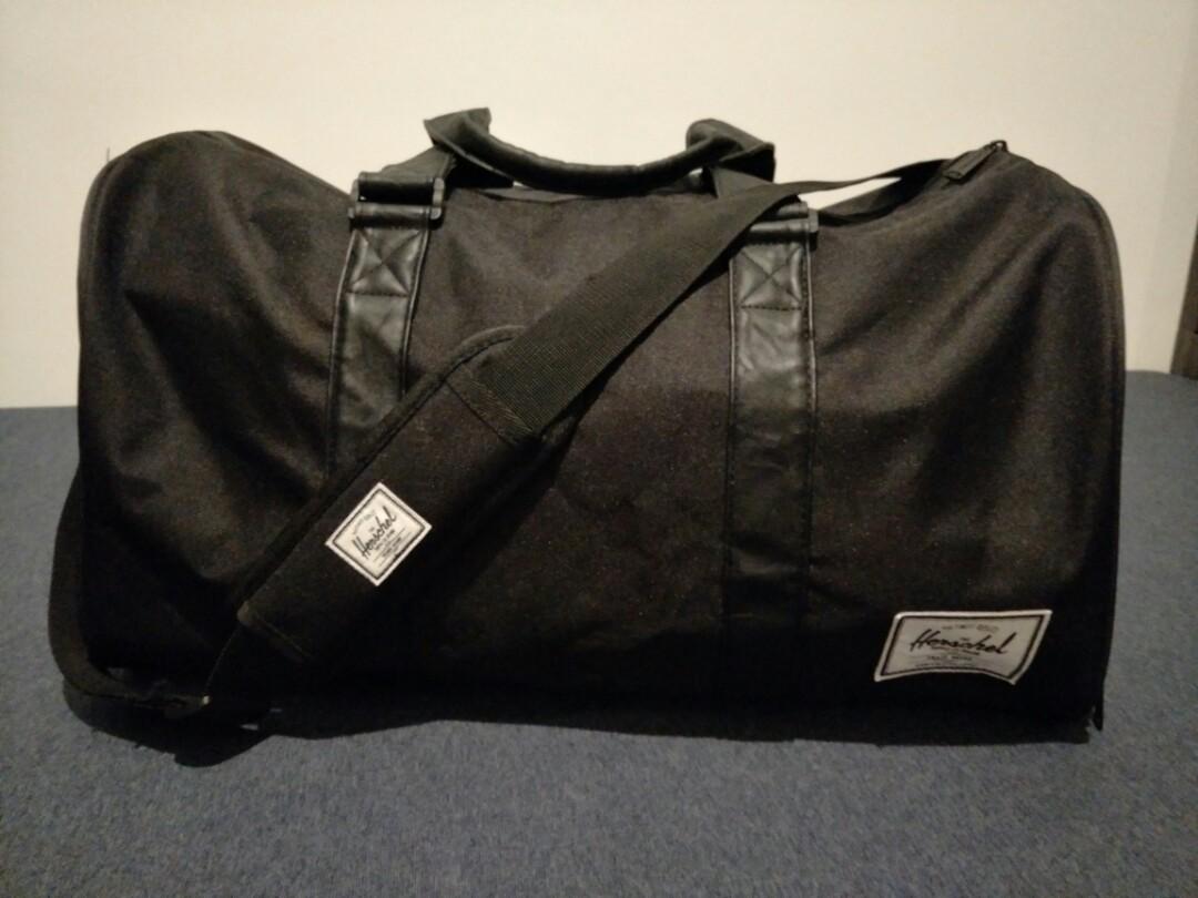 Herschel Novel Duffle Bag with shoe compartment, Men's Fashion, Bags